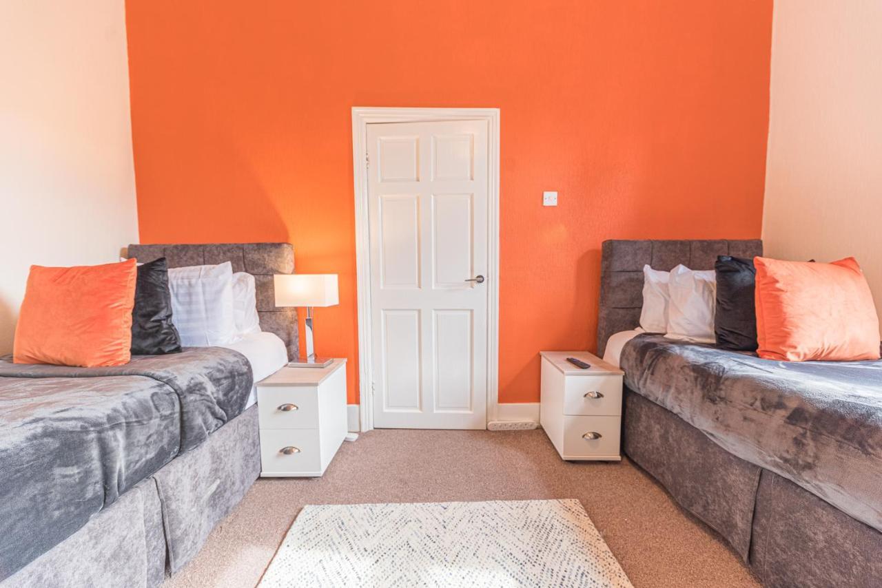 *King Bed* Luxury City Centre House Barrow-in-Furness Exterior foto